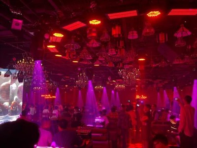 武汉夜晚哪里好玩又便宜？学生党聚会好去处推荐